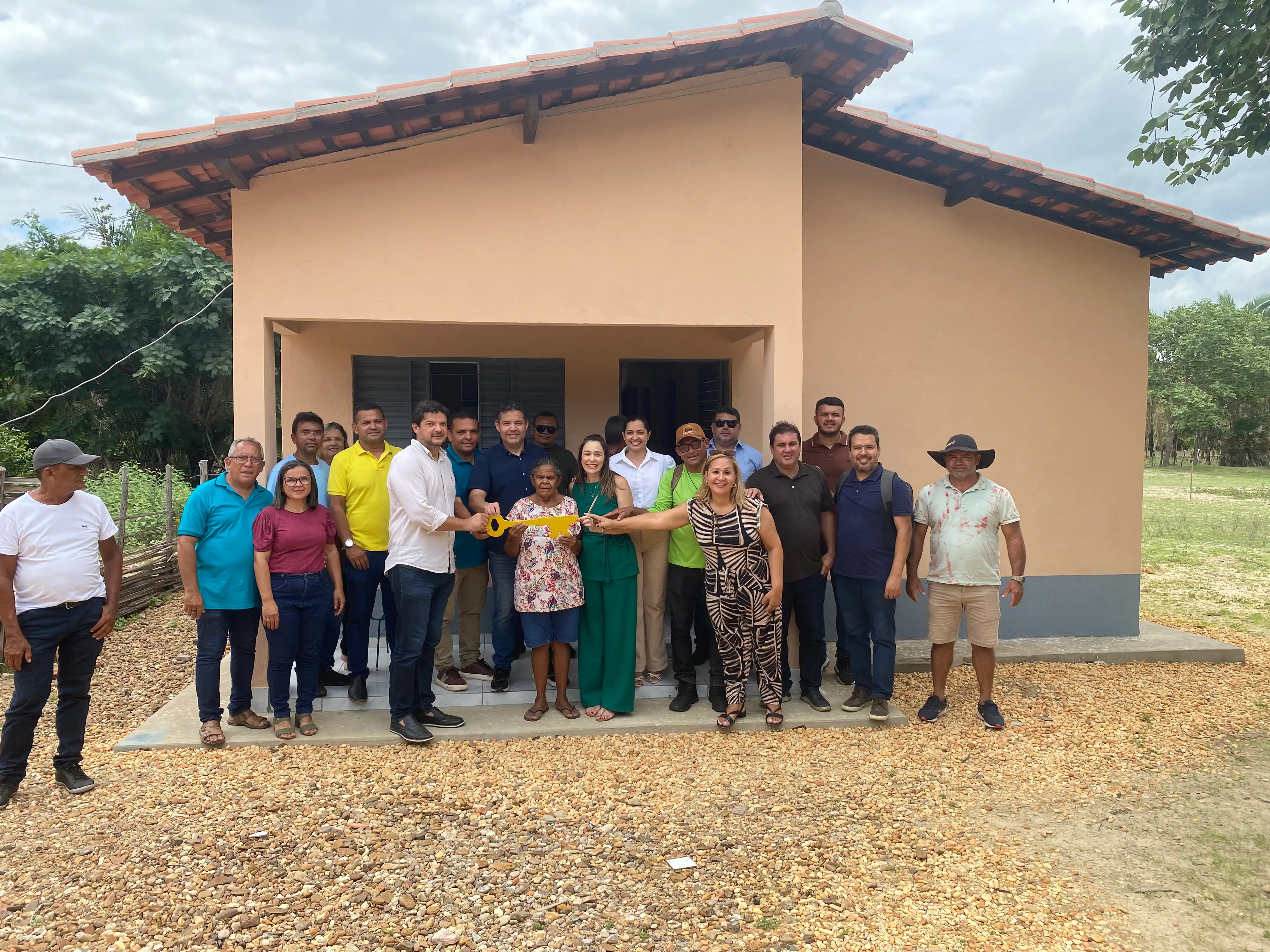 Foto 5 – Moradia e dignidade: 10 casas são entregues a famílias da zona rural de Beneditinos