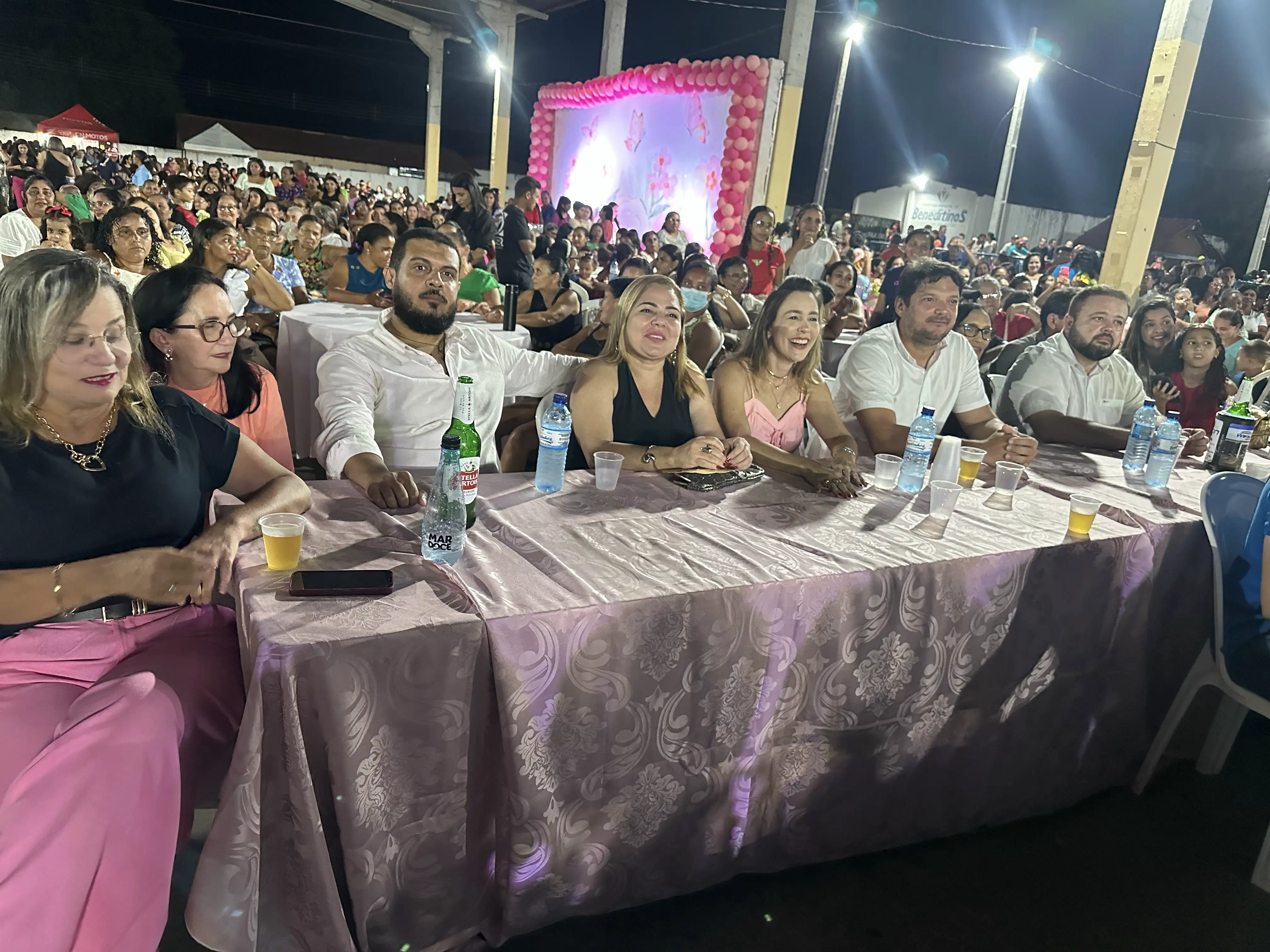 Beneditinos celebra Dia das Mães com grande festa promovida pela Prefeitura