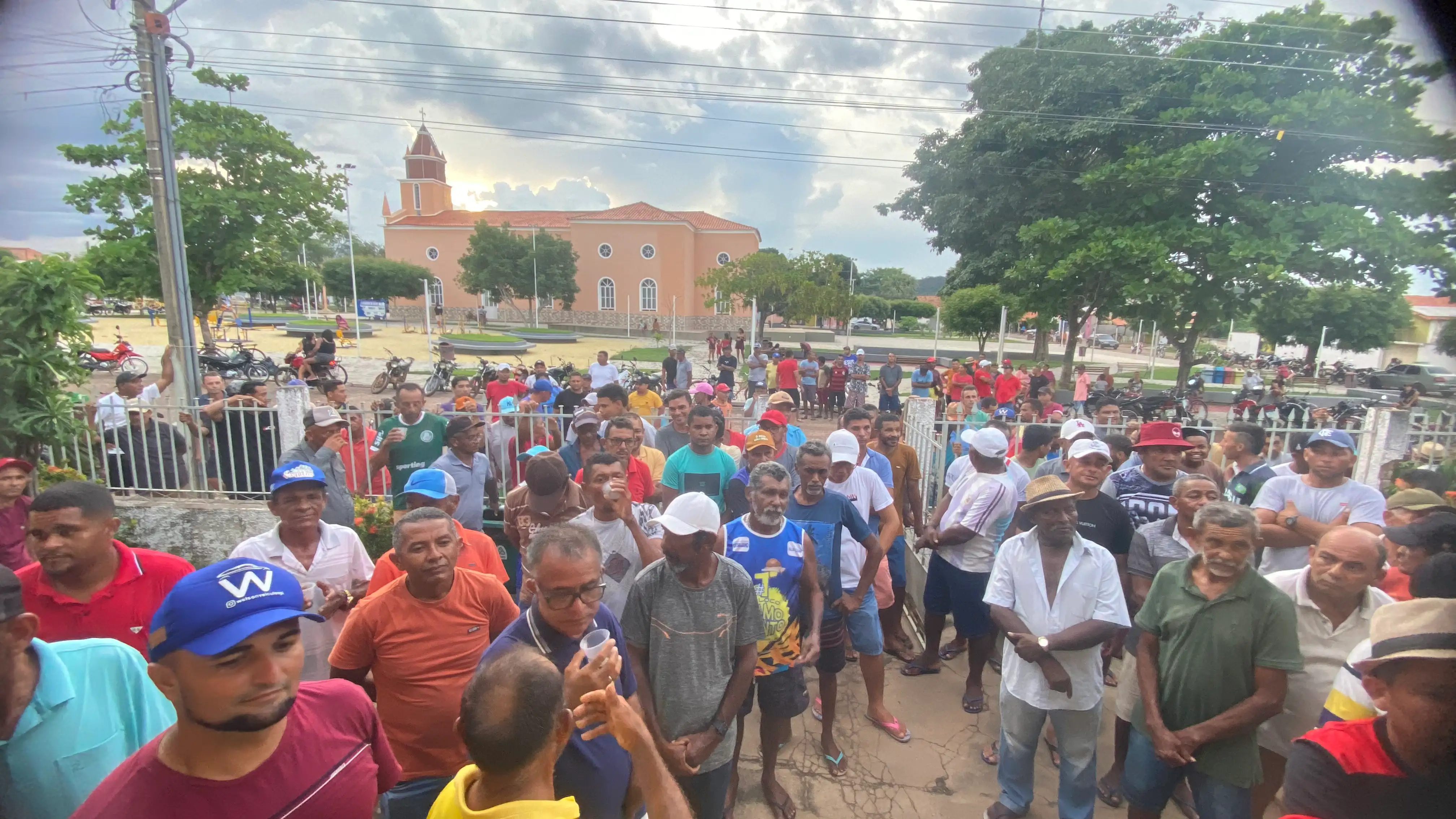 Foto 1 – Mais de 200 trabalhadores participam da Semana Caçadeira em Beneditinos